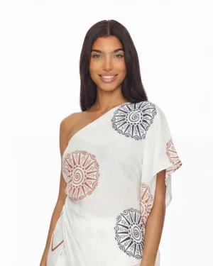 Set Lotus blusón asimétrico y pantalón bota extra ancha